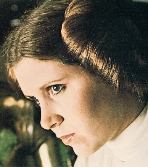 leia-profile2