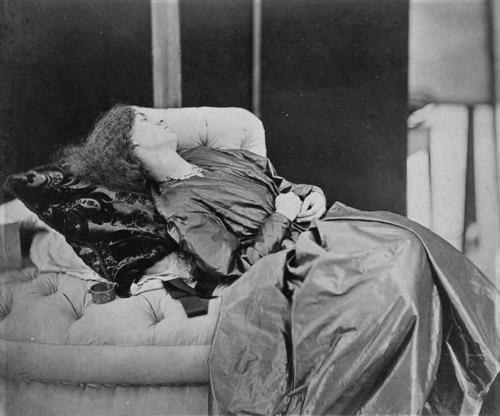 Jane Burden Morris photographed by John Robert Parsons, commissioned by Dante Gabriel Rossetti.